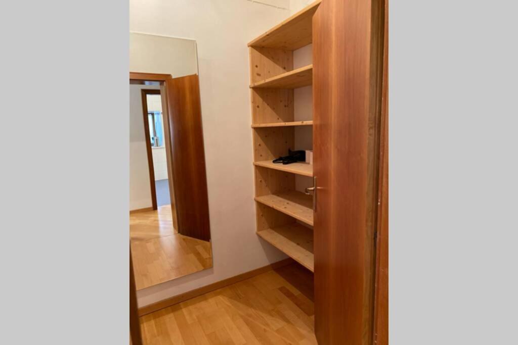 פיה Grosse Wohnung Mit Garagenparkplatz מראה חיצוני תמונה