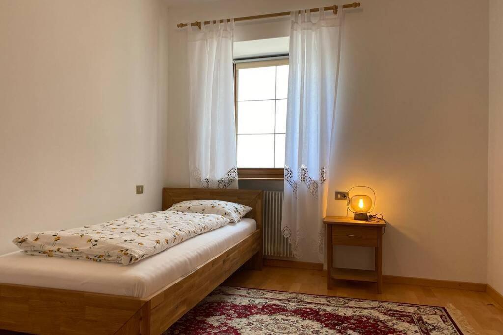 פיה Grosse Wohnung Mit Garagenparkplatz מראה חיצוני תמונה