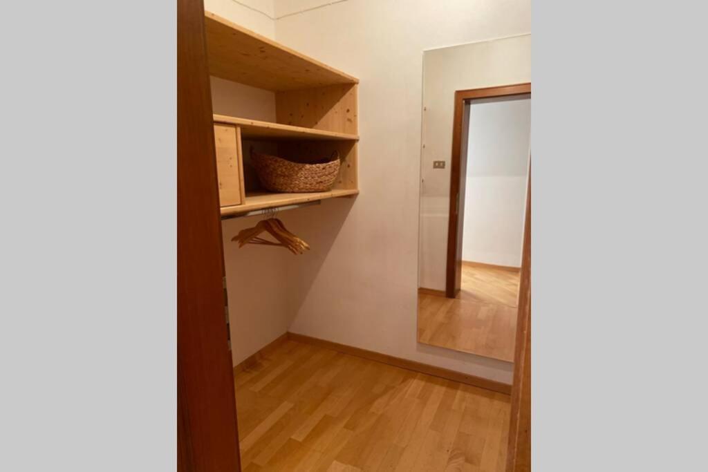 פיה Grosse Wohnung Mit Garagenparkplatz מראה חיצוני תמונה